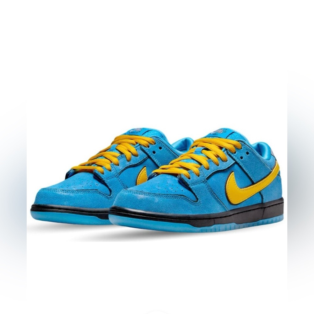 2023
The Powerpuff Girls x Dunk Low Pro SB QS 'Bubbles'